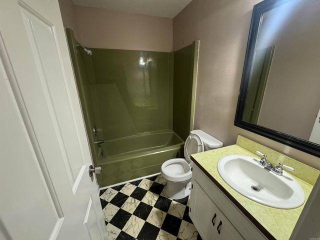 15 Overlook Drive, Searcy, AR 72143