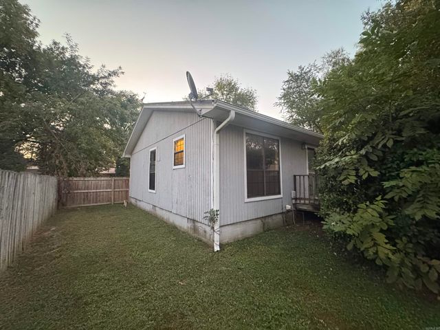 15 Overlook Drive, Searcy, AR 72143