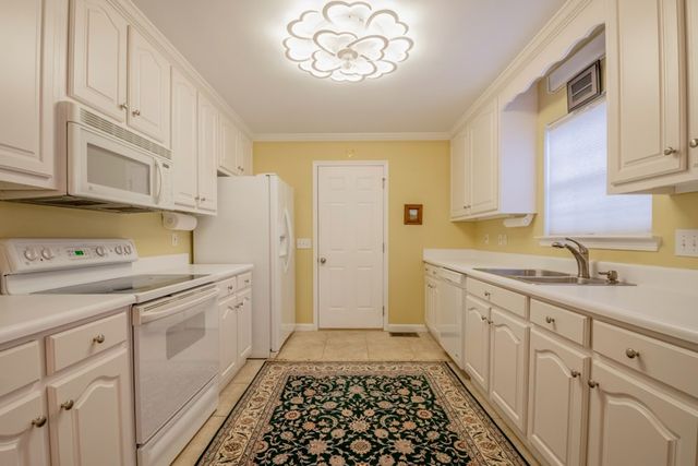 1694 Burnt Oak Drive # 208, Dalton, GA 30721