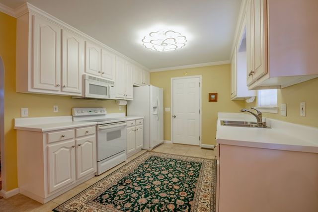 1694 Burnt Oak Drive # 208, Dalton, GA 30721