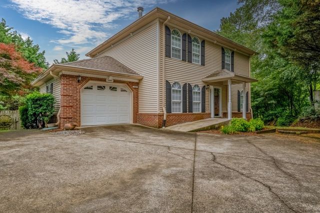 1694 Burnt Oak Drive # 208, Dalton, GA 30721