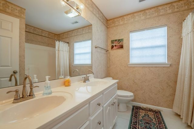 1694 Burnt Oak Drive # 208, Dalton, GA 30721