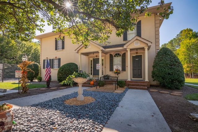 1694 Burnt Oak Drive # 208, Dalton, GA 30721
