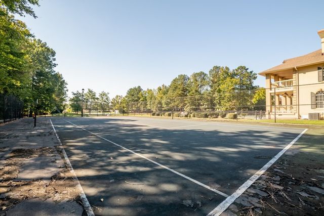 1694 Burnt Oak Drive # 208, Dalton, GA 30721