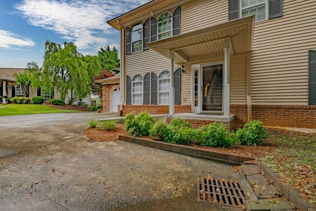 1694 Burnt Oak Drive # 208, Dalton, GA 30721