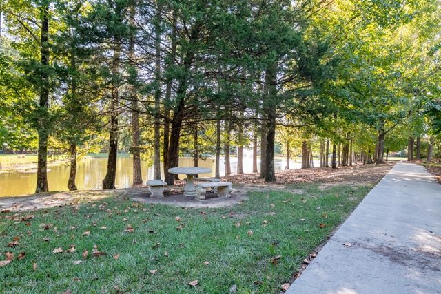 1694 Burnt Oak Drive # 208, Dalton, GA 30721