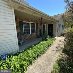 1840 EDGAR AVENUE, Chambersburg, PA 17201