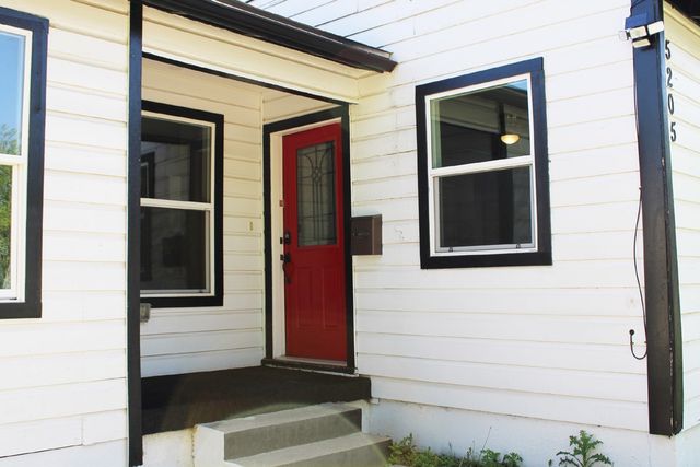 5205 Gordon Avenue, Fort Worth, TX 76115