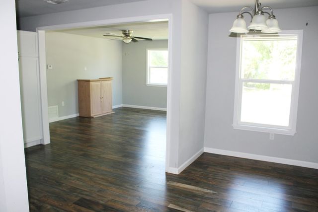 5205 Gordon Avenue, Fort Worth, TX 76115
