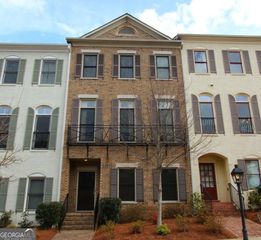 160 W Ridge Way, Roswell, GA 30076