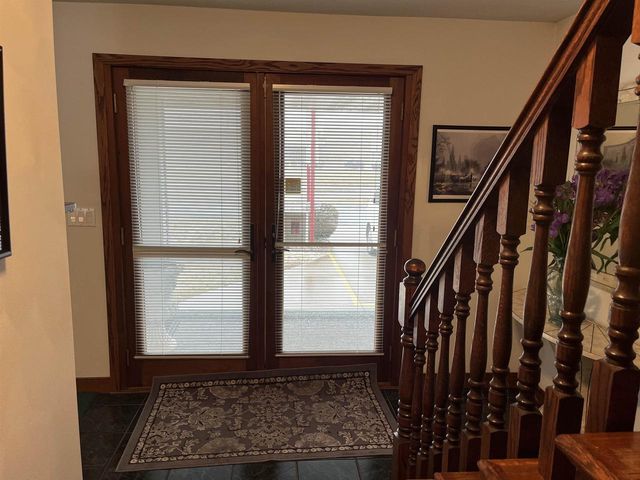 1407 N LYNNDALE DRIVE, Appleton, WI 54914