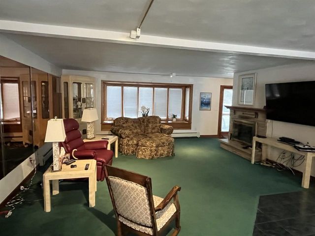 1407 N LYNNDALE DRIVE, Appleton, WI 54914