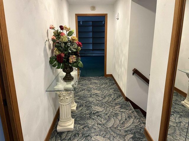 1407 N LYNNDALE DRIVE, Appleton, WI 54914