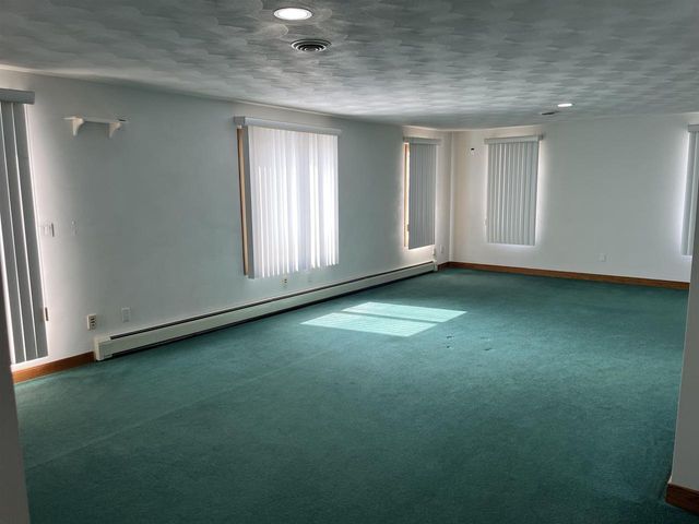 1407 N LYNNDALE DRIVE, Appleton, WI 54914