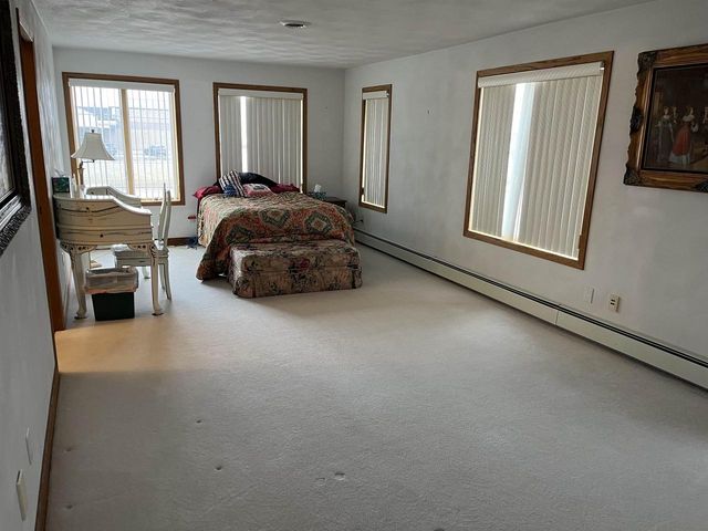 1407 N LYNNDALE DRIVE, Appleton, WI 54914