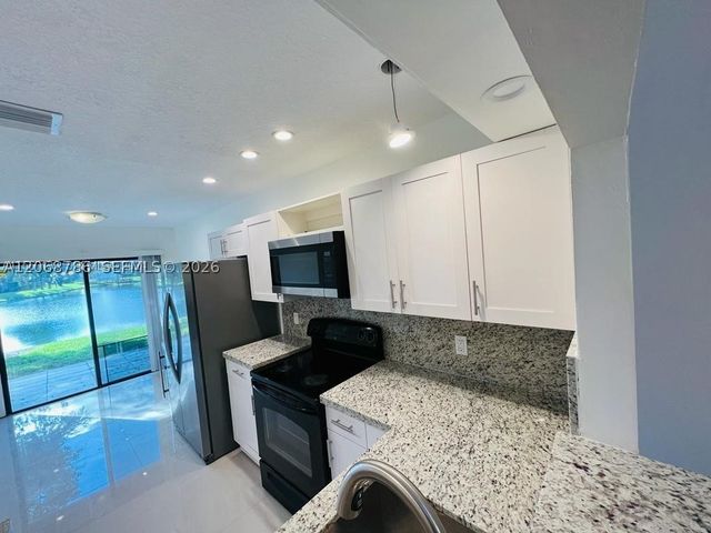 4157 SW 85th Ave 3, Davie, FL 33328
