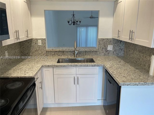 4157 SW 85th Ave 3, Davie, FL 33328