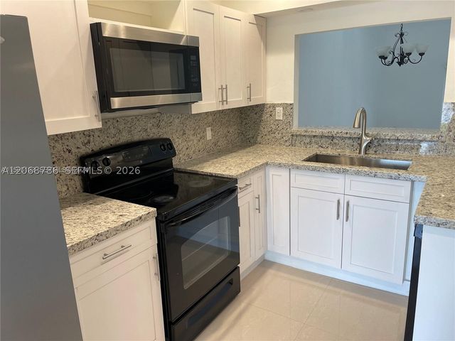 4157 SW 85th Ave 3, Davie, FL 33328