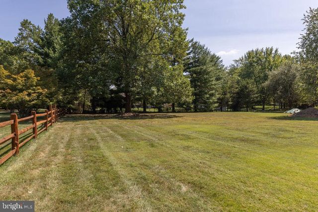 1613 WALTON RD, Blue Bell, PA 19422