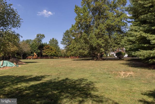 1613 WALTON RD, Blue Bell, PA 19422