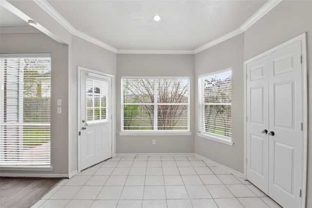 1811 Laurel Rose Lane, Houston, TX 77014