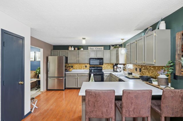 2 Surrey Court, Plain City, OH 43064