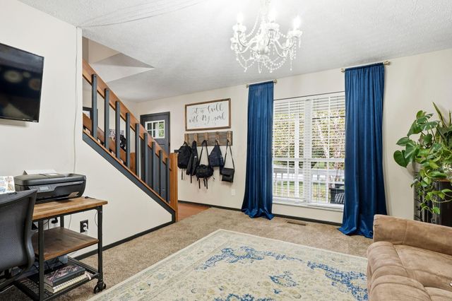 2 Surrey Court, Plain City, OH 43064