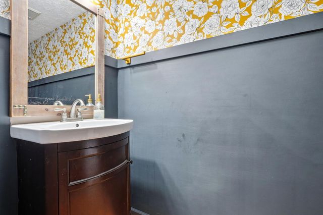 2 Surrey Court, Plain City, OH 43064