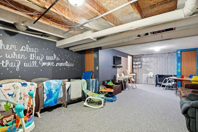 2 Surrey Court, Plain City, OH 43064