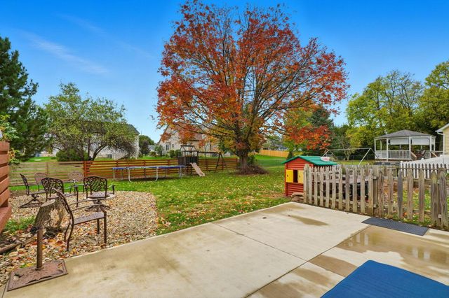 2 Surrey Court, Plain City, OH 43064