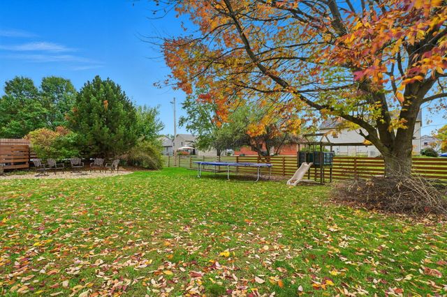 2 Surrey Court, Plain City, OH 43064