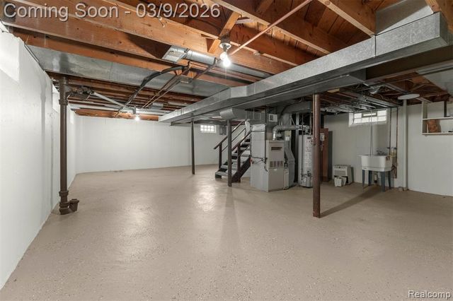 15275 Anne Avenue, Allen Park, MI 48101