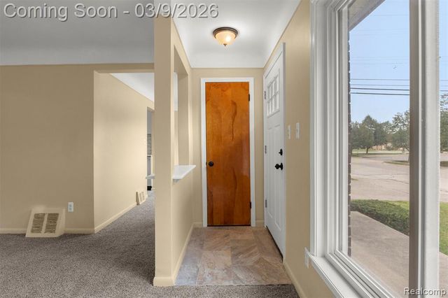 15275 Anne Avenue, Allen Park, MI 48101