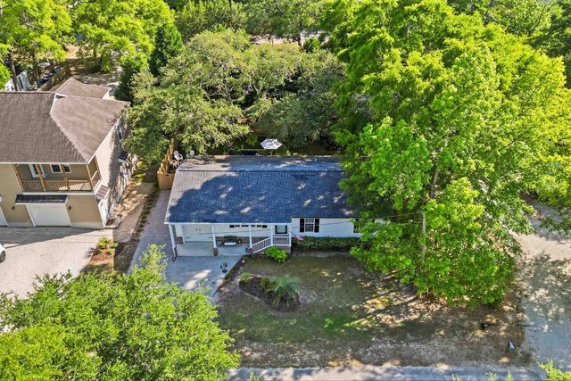 110 Minnow Dr., Pawleys Island, SC 29585