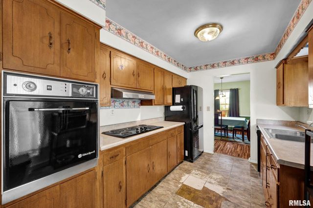 508 W TIMBER RIDGE Drive, Peoria, IL 61615