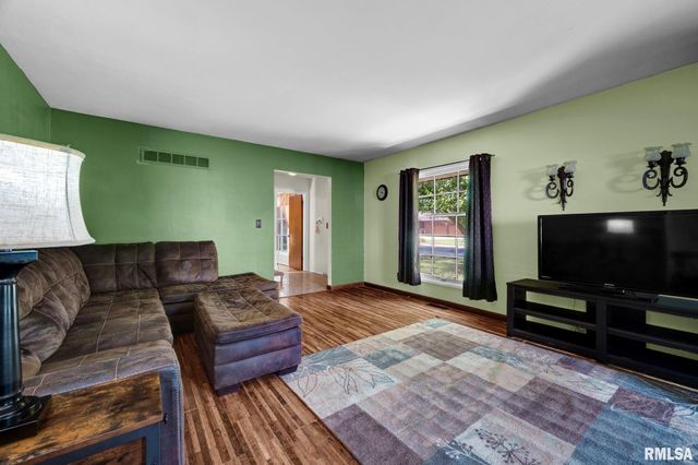 508 W TIMBER RIDGE Drive, Peoria, IL 61615