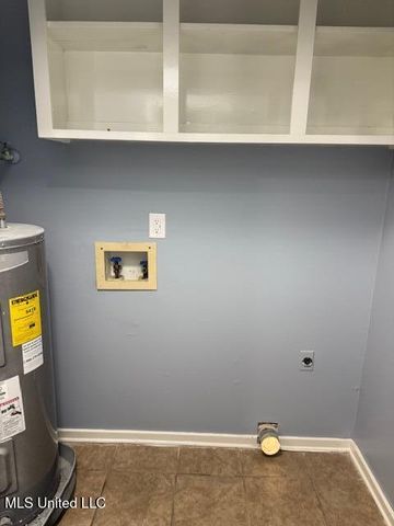 2432 River Oaks Boulevard, B, Jackson, MS 39211