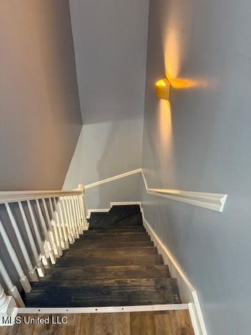 2432 River Oaks Boulevard, B, Jackson, MS 39211