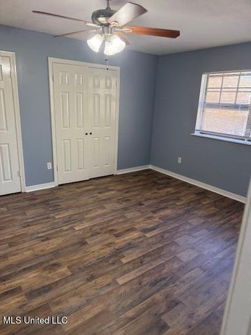 2432 River Oaks Boulevard, B, Jackson, MS 39211