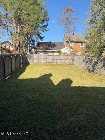 2432 River Oaks Boulevard, B, Jackson, MS 39211