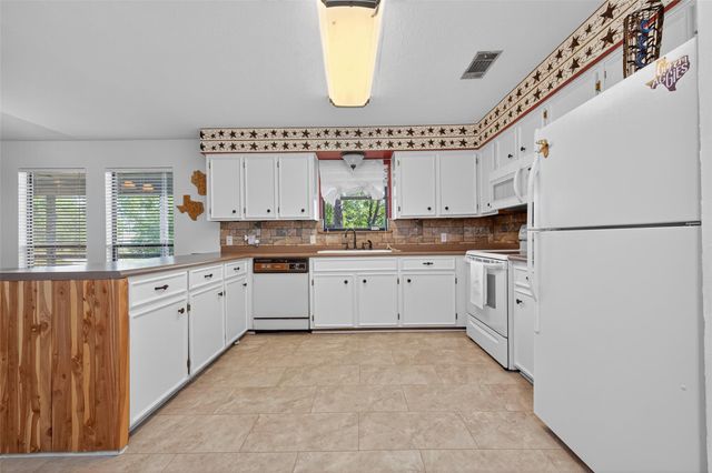 617 Gov Wood Drive, Point Blank, TX 77364