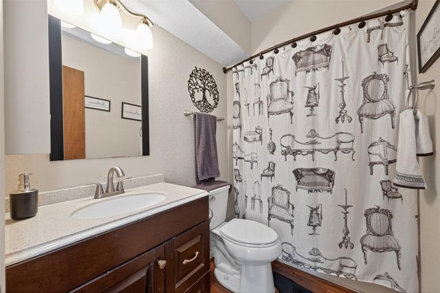 617 Gov Wood Drive, Point Blank, TX 77364