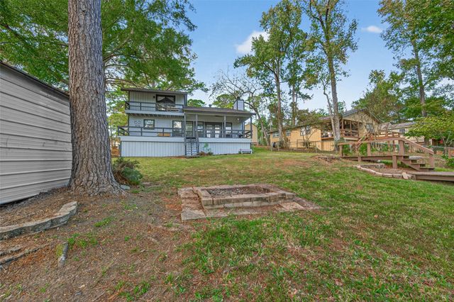 617 Gov Wood Drive, Point Blank, TX 77364