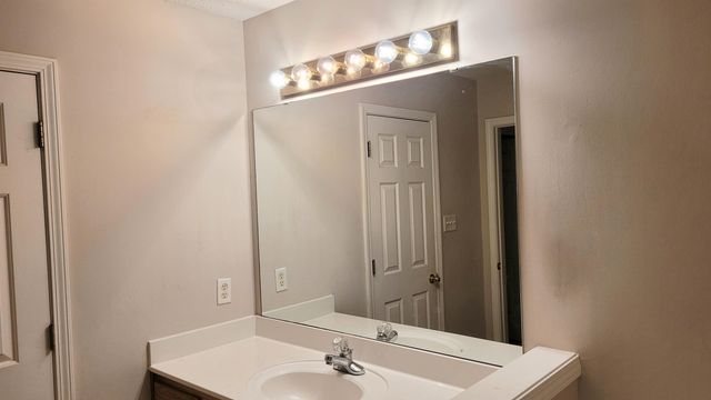 127 DANNON SPRINGS DR W, Collierville, TN 38017