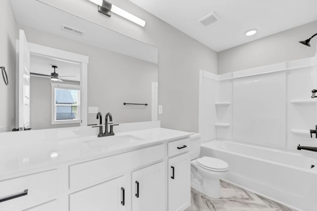 1306 Jonathan Wade Circle, Clarksville, TN 37043