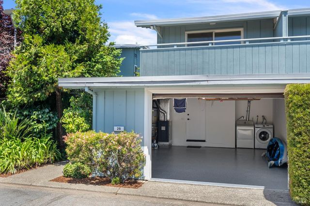 29 Porto Bello Dr, San Rafael, CA 94901