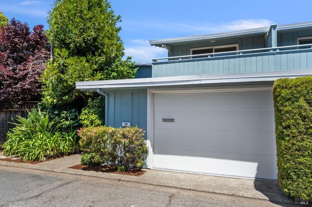 29 Porto Bello Dr, San Rafael, CA 94901