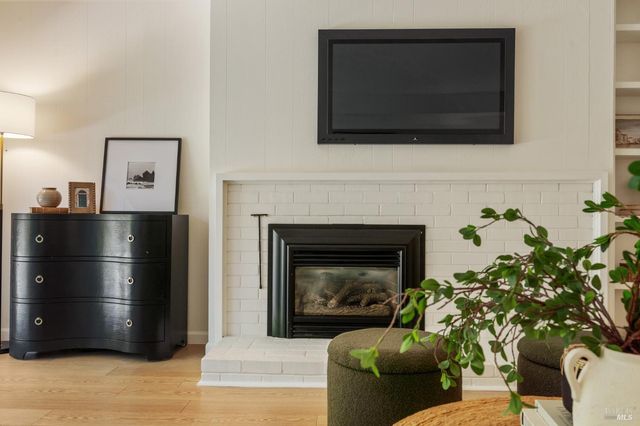 29 Porto Bello Dr, San Rafael, CA 94901