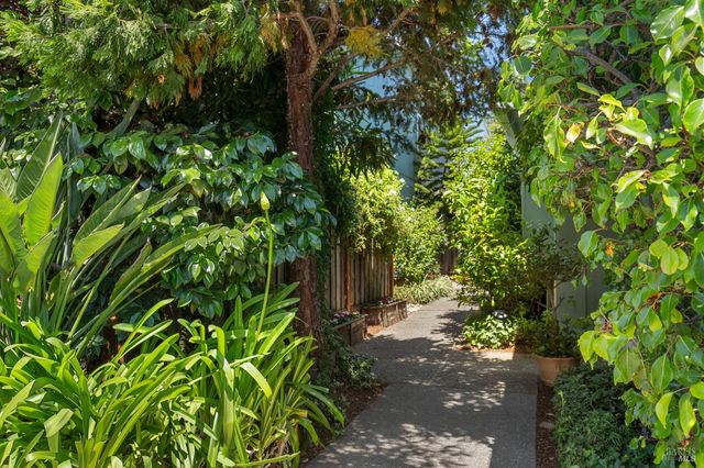 29 Porto Bello Dr, San Rafael, CA 94901