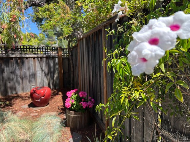 29 Porto Bello Dr, San Rafael, CA 94901